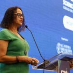Avanços em Ciência e Tecnologia dependem da taxação de grandes fortunas, diz ministra de CT&I